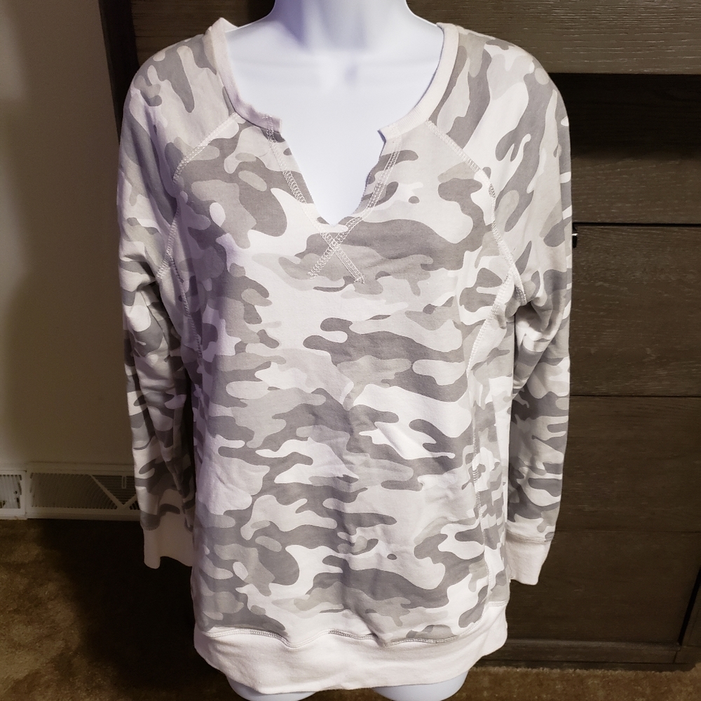 Sweatshirt